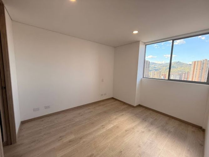 Apartamento de 3 alcobas en arriendo en San Jose, Sabaneta, 70 m² · foto 12 de 24