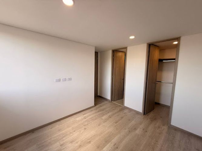 Apartamento de 3 alcobas en arriendo en San Jose, Sabaneta, 70 m² · foto 13 de 24