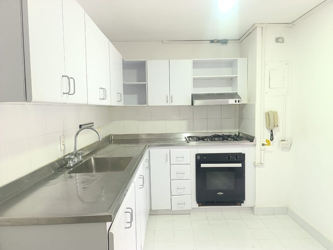 Apartamento de 3 alcobas en arriendo en El Poblado, Medellín, 115 m² · foto 3 de 17