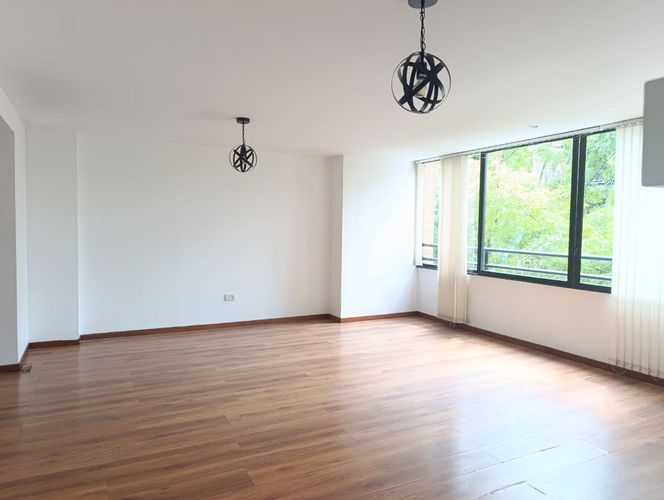 Apartamento de 3 alcobas en arriendo en El Poblado, Medellín, 115 m² · foto 2 de 17