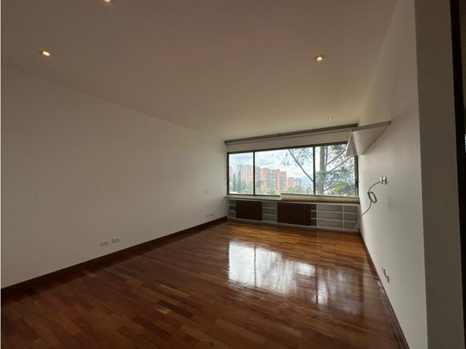 Apartamento de 3 alcobas en venta en Cola Del Zorro, Medellín, 303 m² · foto 13 de 21