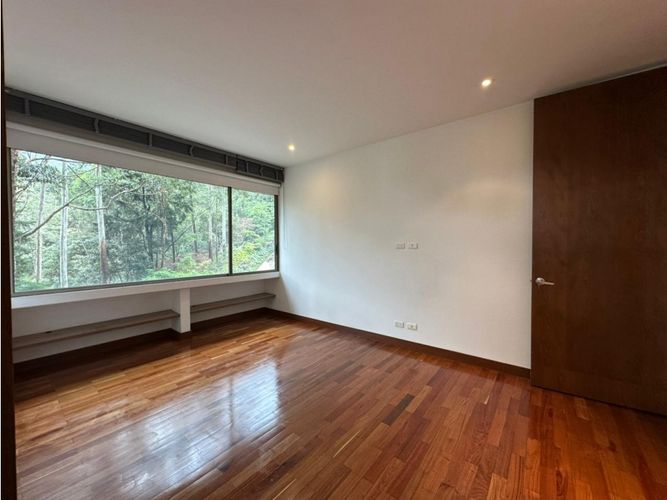 Apartamento de 3 alcobas en venta en Cola Del Zorro, Medellín, 303 m² · foto 15 de 21