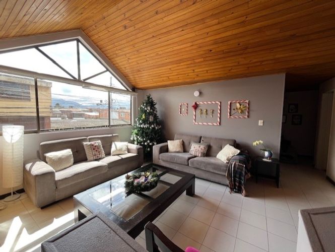Casa de 3 alcobas en venta en Centro Historico, Chía, 647 m² · foto 8 de 20