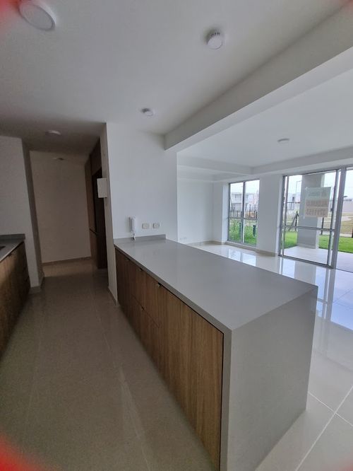 Casa de 3 alcobas en venta en Alfaguara, Jamundí, 236 m² · foto 3 de 24