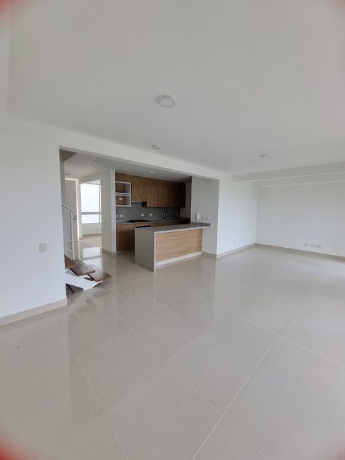 Casa de 3 alcobas en venta en Alfaguara, Jamundí, 236 m² · foto 5 de 24