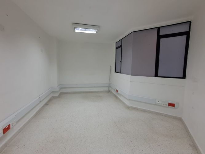 Consultorio en arriendo en Sector Lago Uribe, Pereira, 221 m² · foto 2 de 12
