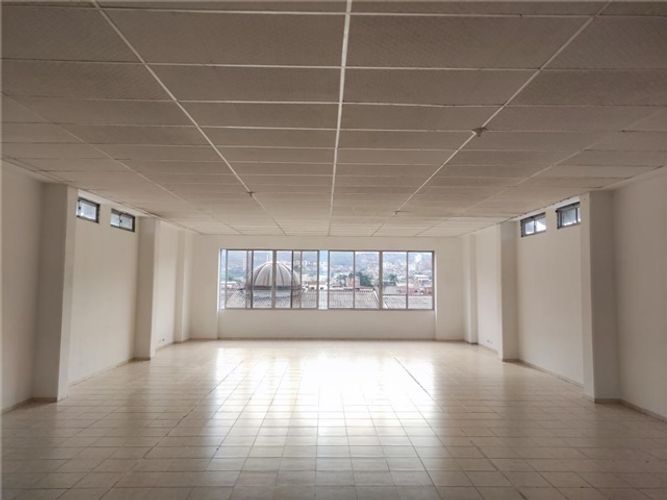 Local en arriendo en Bretaña, Cali, 299 m² · foto 11 de 13
