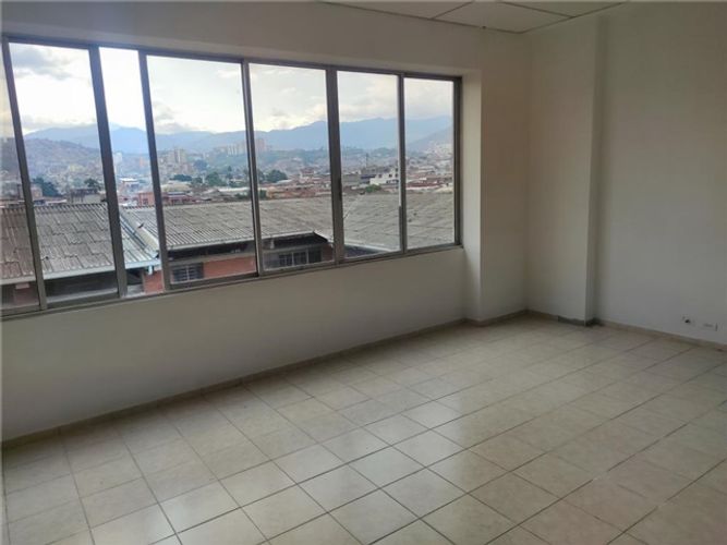 Local en arriendo en Bretaña, Cali, 299 m² · foto 12 de 13