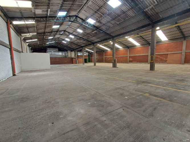 Bodega en arriendo en Conjunto Cerrado Zapan, Dosquebradas, 1500 m² · foto 6 de 9