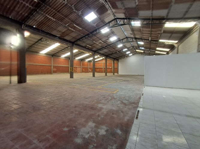Bodega en arriendo en Conjunto Cerrado Zapan, Dosquebradas, 1500 m² · foto 7 de 9