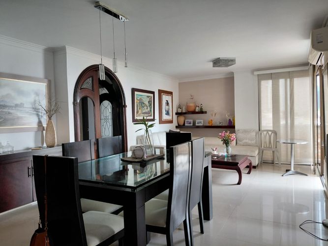 Apartamento de 3 alcobas en venta en Altos De Riomar, Barranquilla, 131 m² · foto 3 de 23