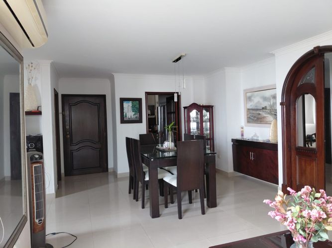 Apartamento de 3 alcobas en venta en Altos De Riomar, Barranquilla, 131 m² · foto 4 de 23