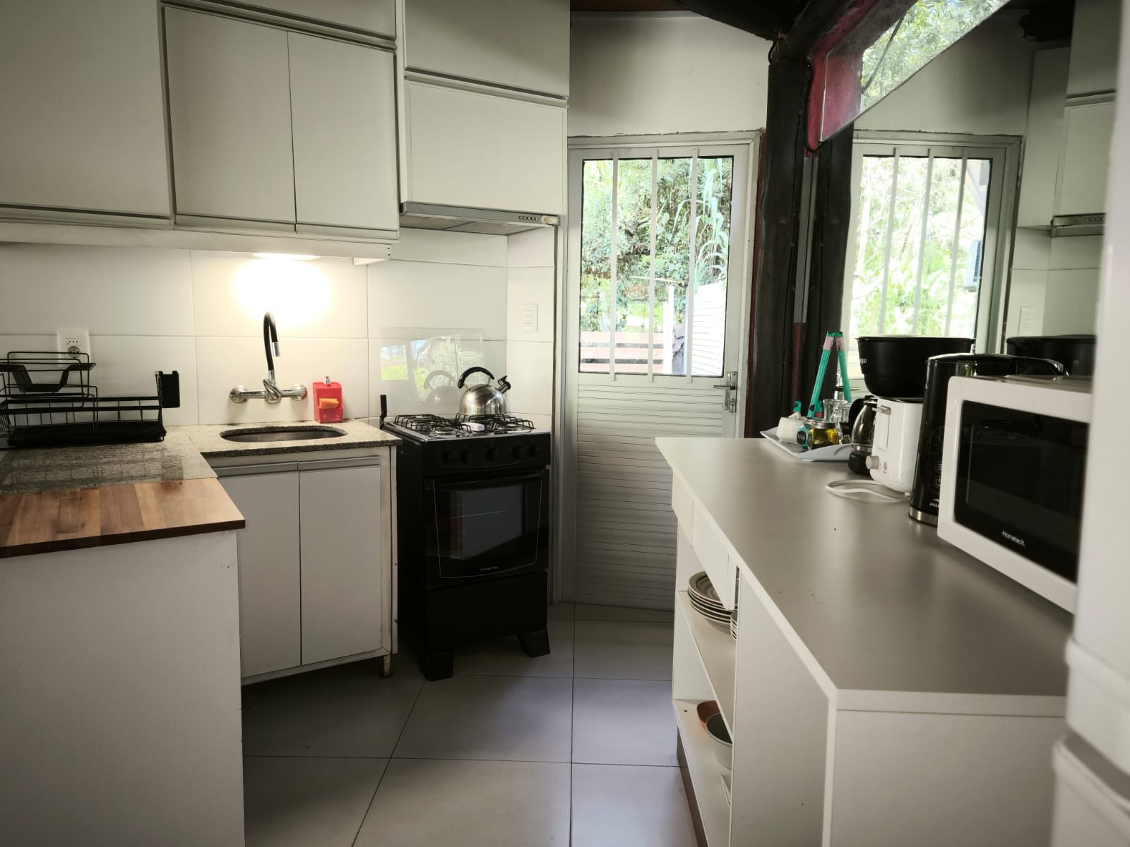 Alquiler Casa 2 dormitorios 2 baños Pinar Sur Piscina climatizada interior Gran living comedor Parrillero Terreno cercado Cochera · Foto 10