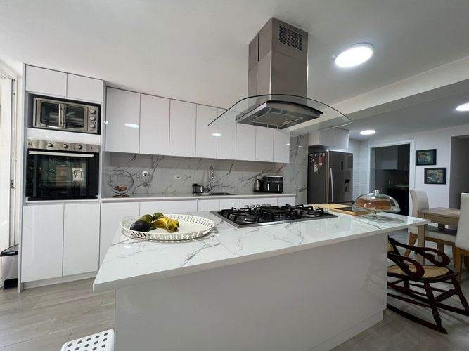 Casa de 3 alcobas en arriendo en Los Almendros, Envigado, 170 m² · foto 4 de 13