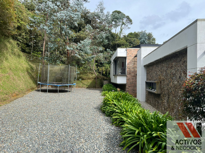 Finca en venta en Pantanillo, Envigado, 17700 m² · foto 2 de 24