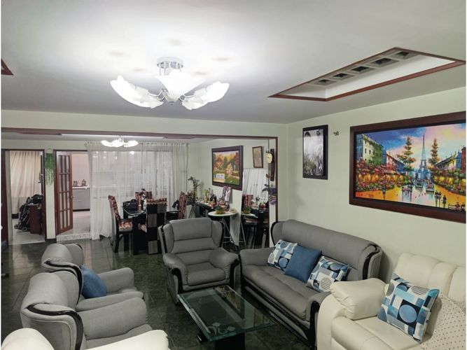 Casa de 5 alcobas en venta en Molinos Del Sur, Bogotá, 504 m² · foto 7 de 24
