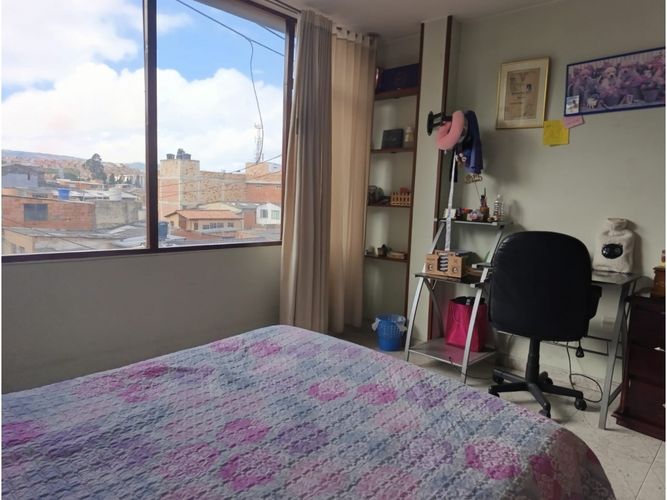 Casa de 5 alcobas en venta en Molinos Del Sur, Bogotá, 504 m² · foto 9 de 24