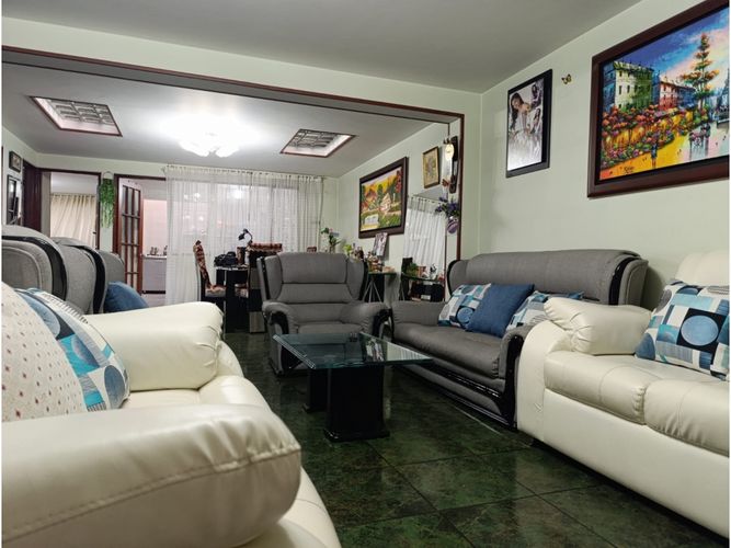 Casa de 5 alcobas en venta en Molinos Del Sur, Bogotá, 504 m² · foto 16 de 24