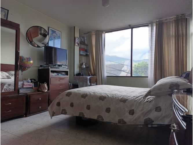 Casa de 5 alcobas en venta en Molinos Del Sur, Bogotá, 504 m² · foto 20 de 24