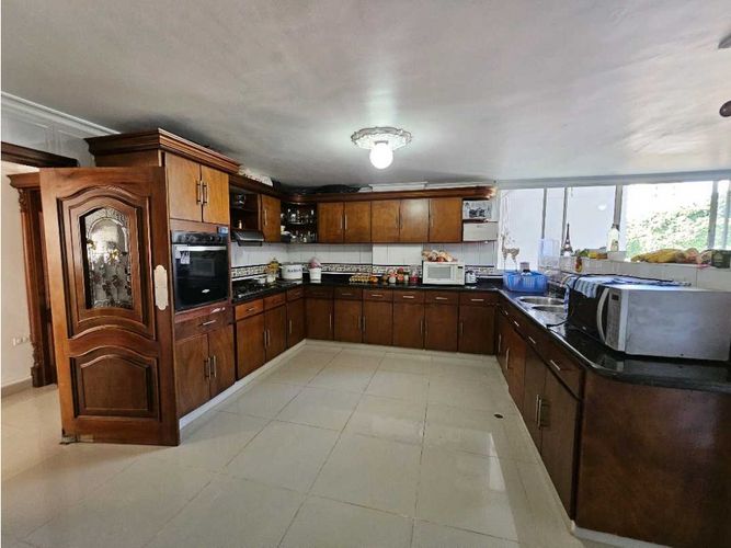 Apartamento de 3 alcobas en venta en Altos De Riomar, Barranquilla, 212 m² · foto 2 de 24