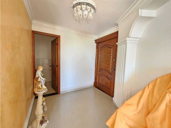 Apartamento de 3 alcobas en venta en Altos De Riomar, Barranquilla, 212 m² · foto 3 de 24