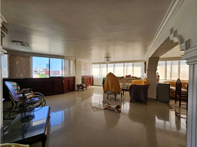 Apartamento de 3 alcobas en venta en Altos De Riomar, Barranquilla, 212 m² · foto 4 de 24