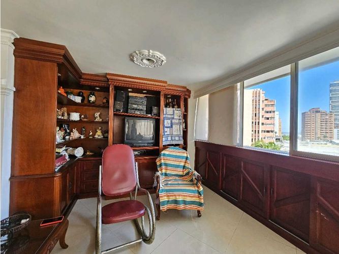 Apartamento de 3 alcobas en venta en Altos De Riomar, Barranquilla, 212 m² · foto 10 de 24