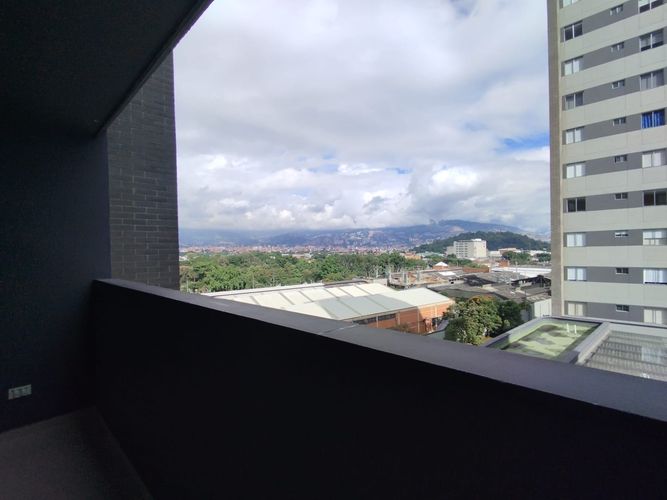 Apartamento de 2 alcobas en arriendo en El Poblado, Medellín, 62 m² · foto 4 de 18