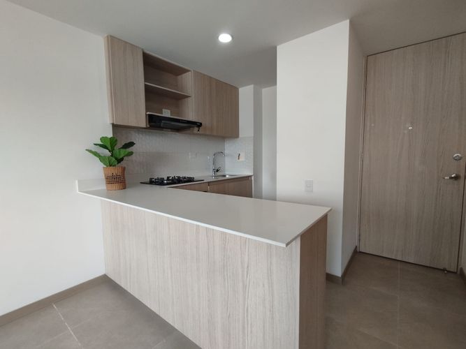 Apartamento de 2 alcobas en arriendo en El Poblado, Medellín, 62 m² · foto 8 de 18