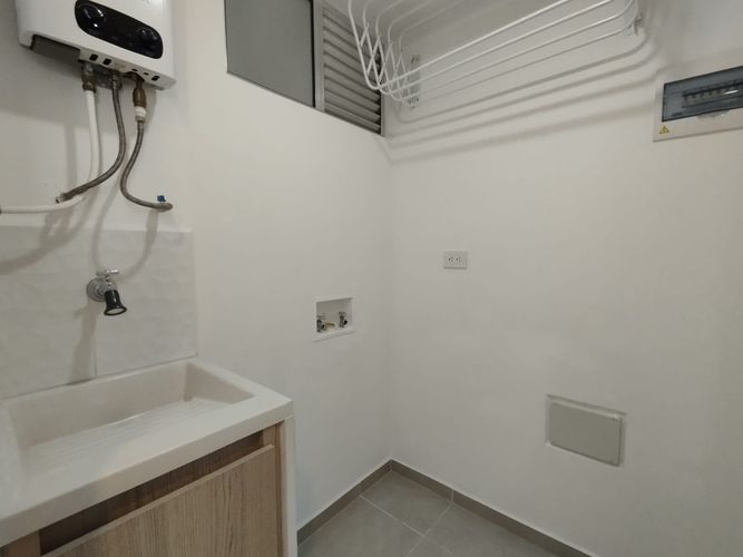 Apartamento de 2 alcobas en arriendo en El Poblado, Medellín, 62 m² · foto 10 de 18