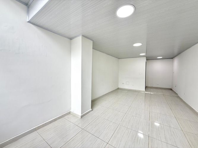 Local en arriendo en Sector Plaza De Bolivar, Pereira, 32 m² · foto 3 de 8