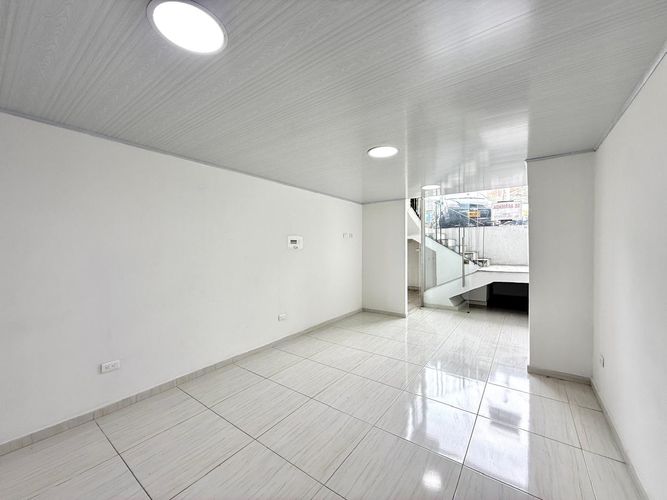 Local en arriendo en Sector Plaza De Bolivar, Pereira, 32 m² · foto 6 de 8
