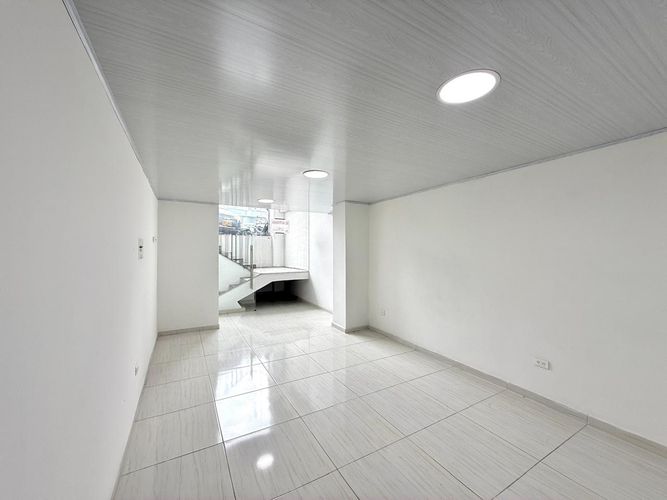 Local en arriendo en Sector Plaza De Bolivar, Pereira, 32 m² · foto 7 de 8