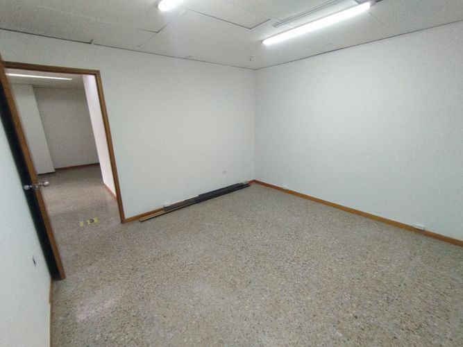 Oficina en arriendo en La Candelaria, Medellín, 76 m² · foto 5 de 10