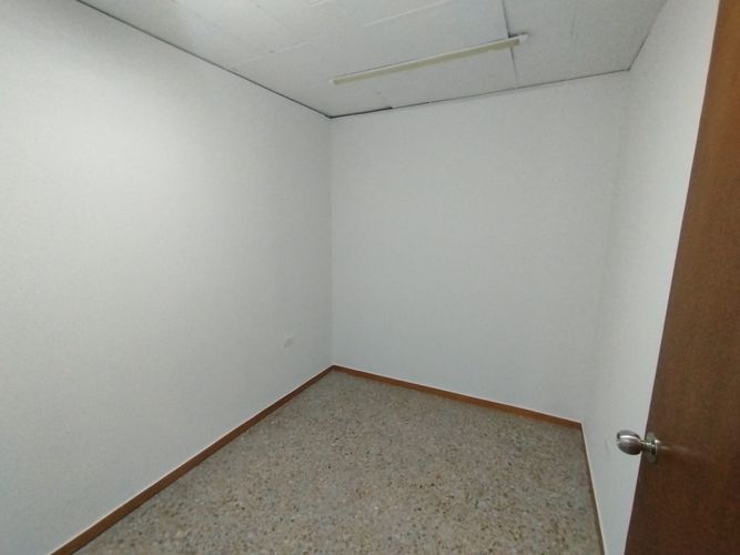 Oficina en arriendo en La Candelaria, Medellín, 76 m² · foto 7 de 10