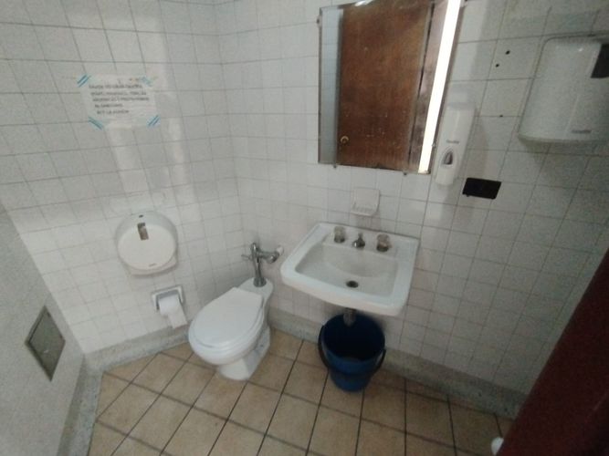 Oficina en arriendo en La Candelaria, Medellín, 76 m² · foto 8 de 10
