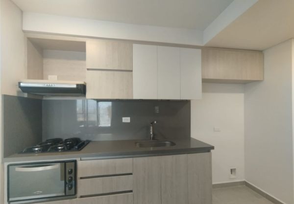 Apartamento en arriendo en El Portal, Envigado · foto 4 de 20