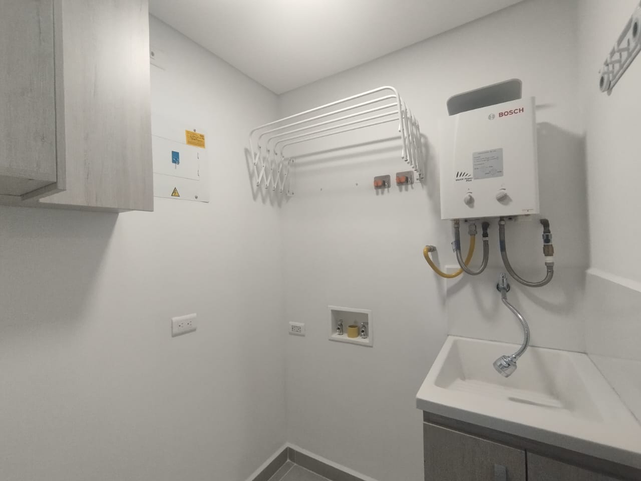 Apartamento en arriendo en El Portal, Envigado · foto 5 de 20