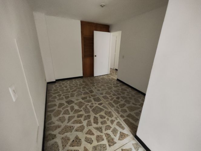 Apartamento de 3 alcobas en arriendo en Laureles, Medellín, 90 m² · foto 19 de 20