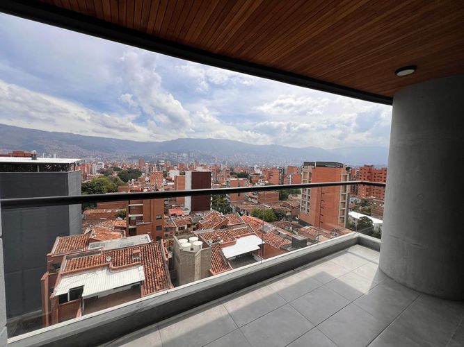 Apartamento de 3 alcobas en arriendo en La Castellana, Medellín, 107 m² · foto 2 de 20