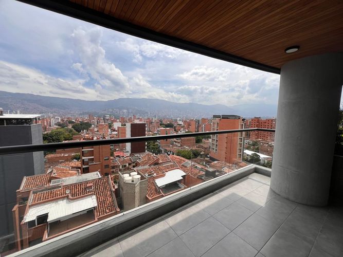 Apartamento de 3 alcobas en arriendo en La Castellana, Medellín, 107 m² · foto 6 de 20