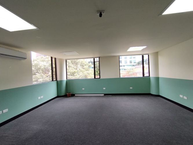 Local en arriendo en El Poblado, Medellín, 40 m² · foto 2 de 8