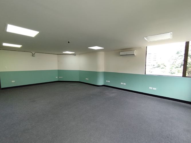 Local en arriendo en El Poblado, Medellín, 40 m² · foto 4 de 8