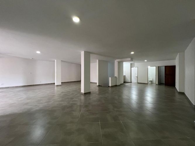 Local en arriendo en El Dorado, Envigado, 180 m² · foto 2 de 11