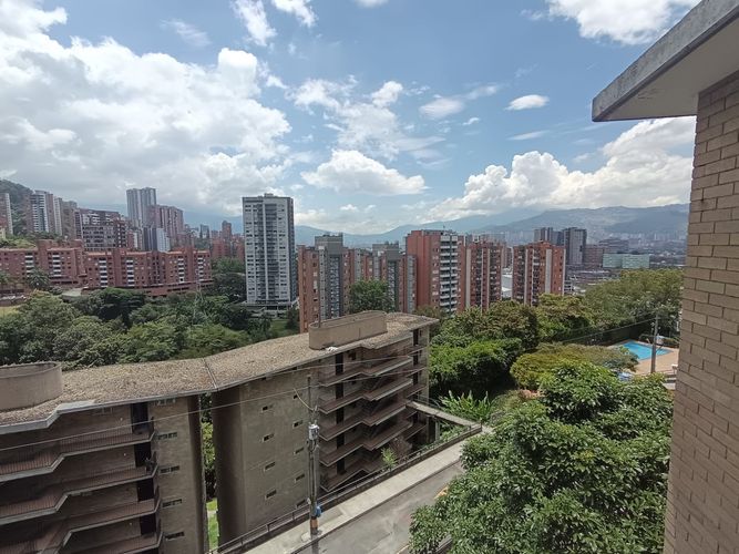 Apartamento de 2 alcobas en arriendo en Vía Las Palmas, Medellín, 65 m² · foto 2 de 20