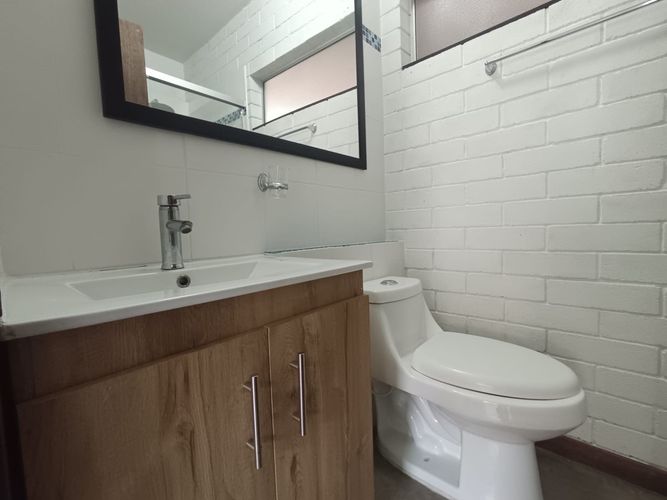 Apartamento de 2 alcobas en arriendo en Vía Las Palmas, Medellín, 65 m² · foto 3 de 20