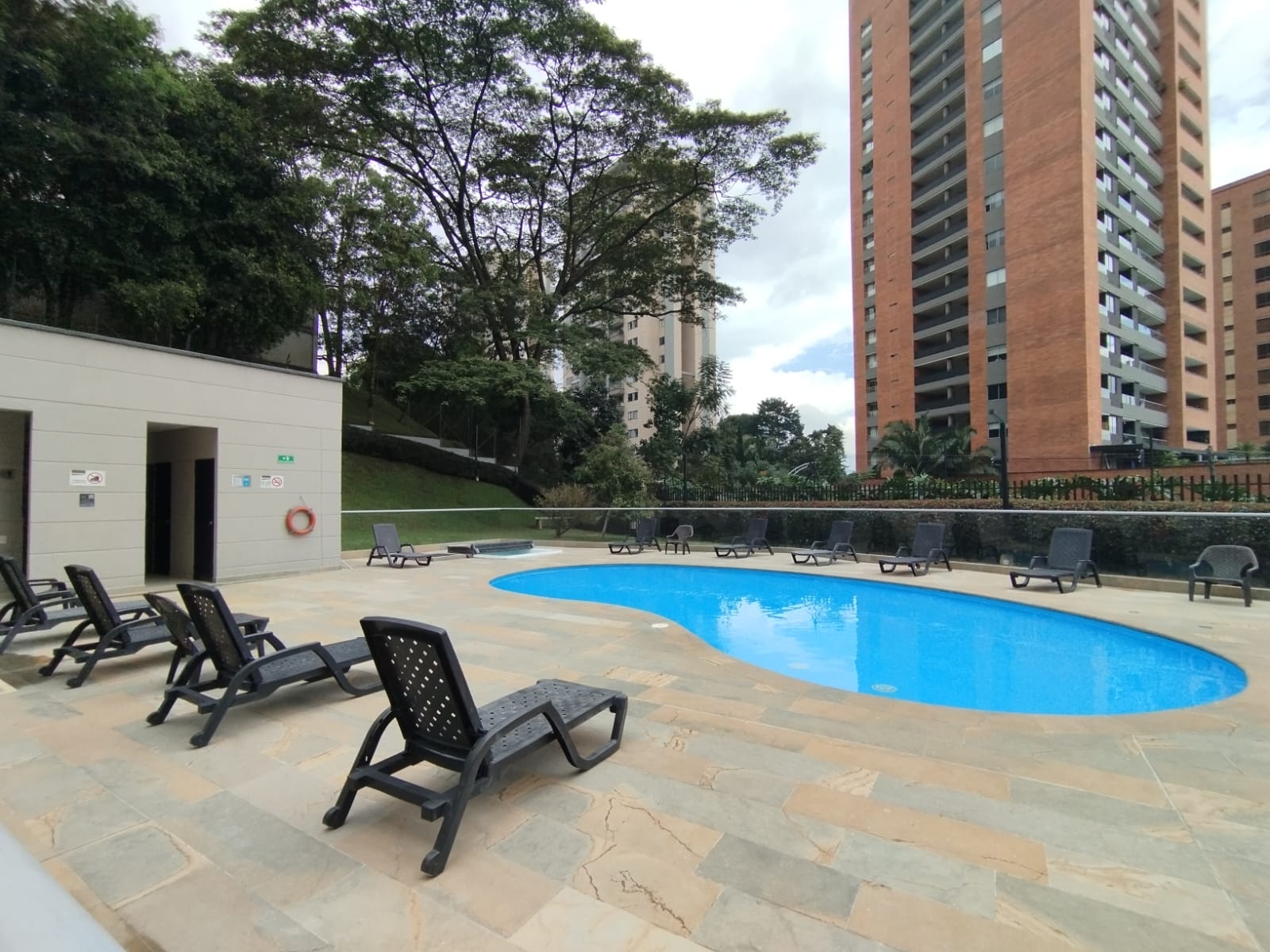 Apartaestudio en Arriendo en El Poblado, Medellín