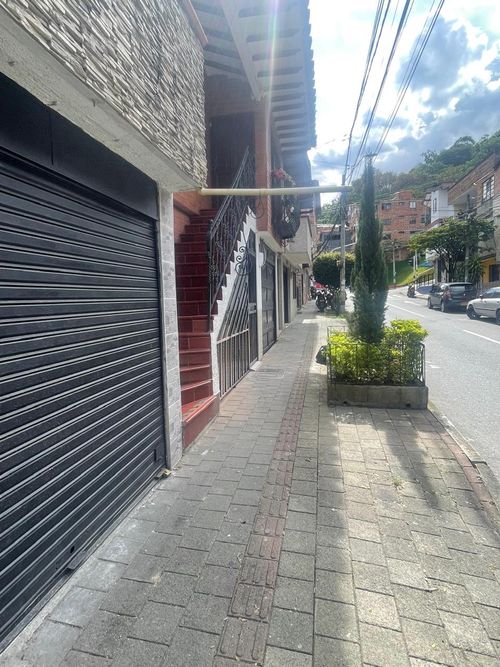 Local en arriendo en Loma Del Indio, Medellín, 18 m² · foto 3 de 9