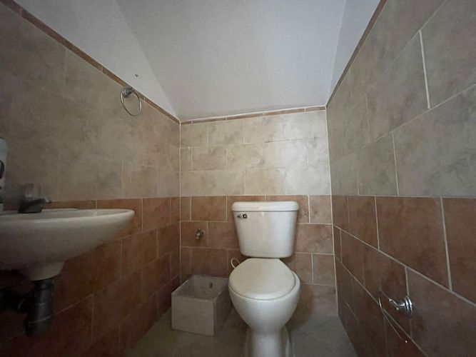 Local en arriendo en San Joaquín, Medellín, 85 m² · foto 7 de 10