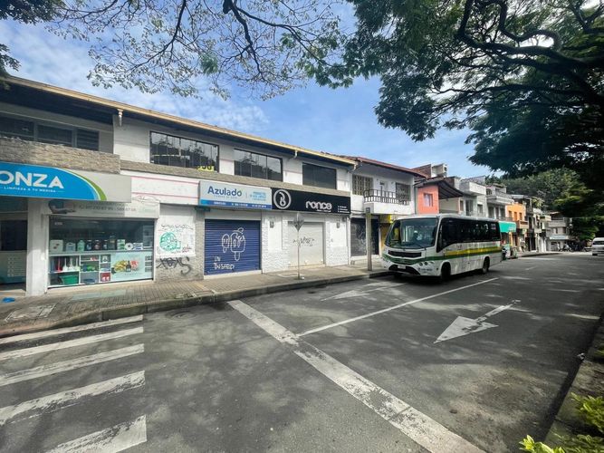 Local en arriendo en San Bernardo, Medellín, 124 m² · foto 3 de 13